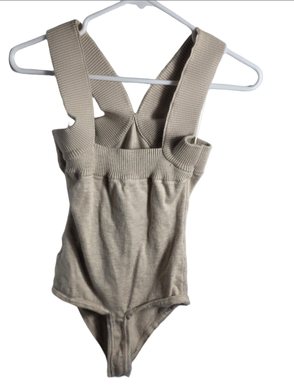 Women's Le Lis Ribbed Bodysuit Beige Size M essential classic shapewear V neck - Picture 2 of 6